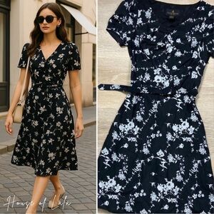 Black and White Floral Day Dress. Women’s xsmall